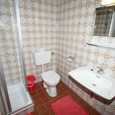 Mariandl's Appartment.4 *